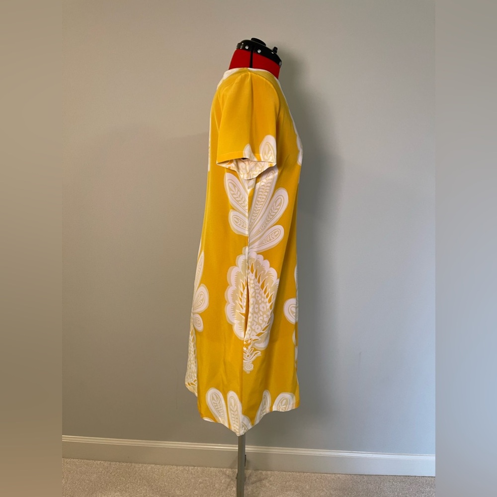 LA DoubleJ Yellow and White Short Sleeve Shift Dress. Size large - Picture 3 of 8